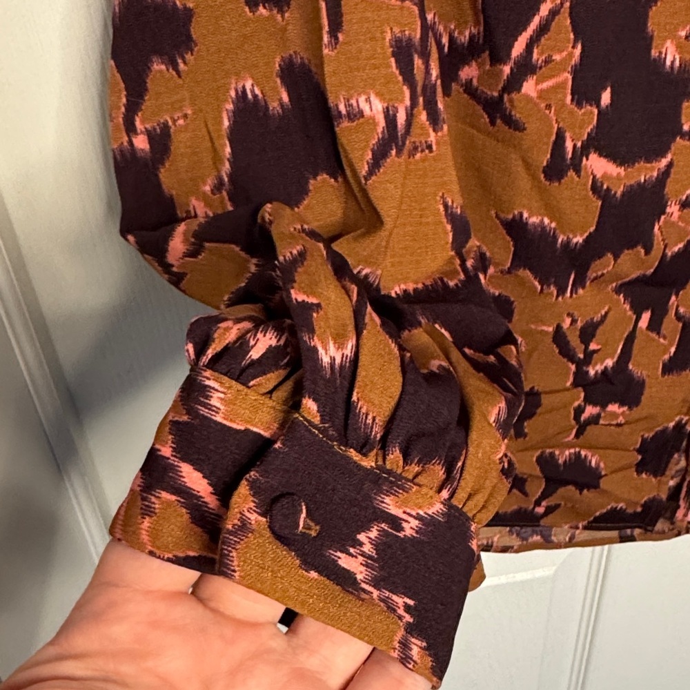 NWT Nine West Women's Brown Abstract Blouse - Picture 7 of 9